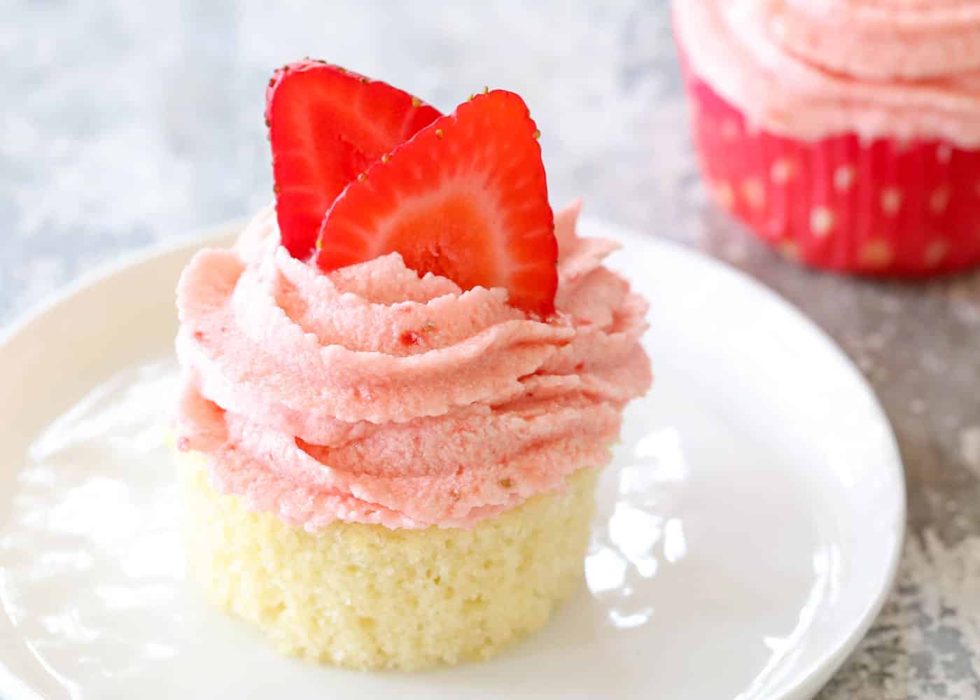 Pipeable & Pourable: Your Ultimate Fresh Strawberry Frosting
